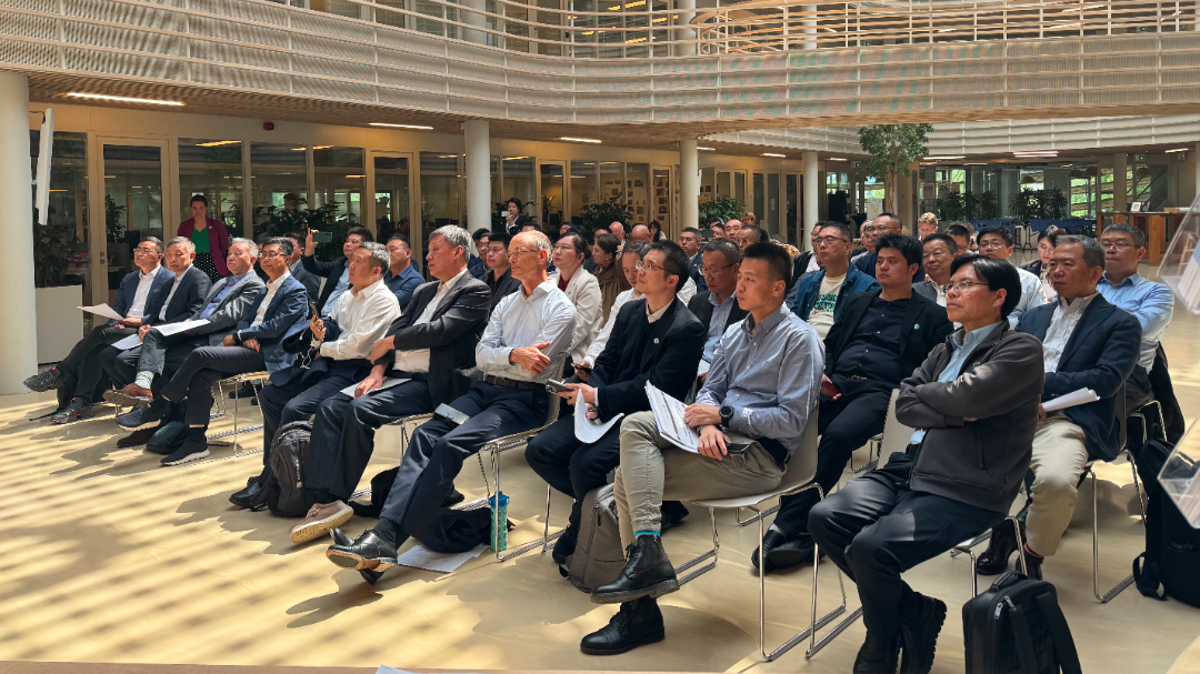 綠日環(huán)境董事長和總經(jīng)理赴荷蘭開展科技學(xué)術(shù)交流活動(dòng)4 綠日環(huán)境董事長和總經(jīng)理赴荷蘭開展科技學(xué)術(shù)交流活動(dòng)4